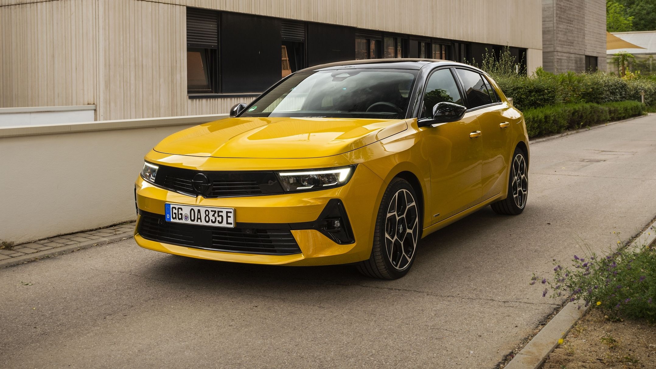 Cuántos litros de gasolina le caben al Opel Astra