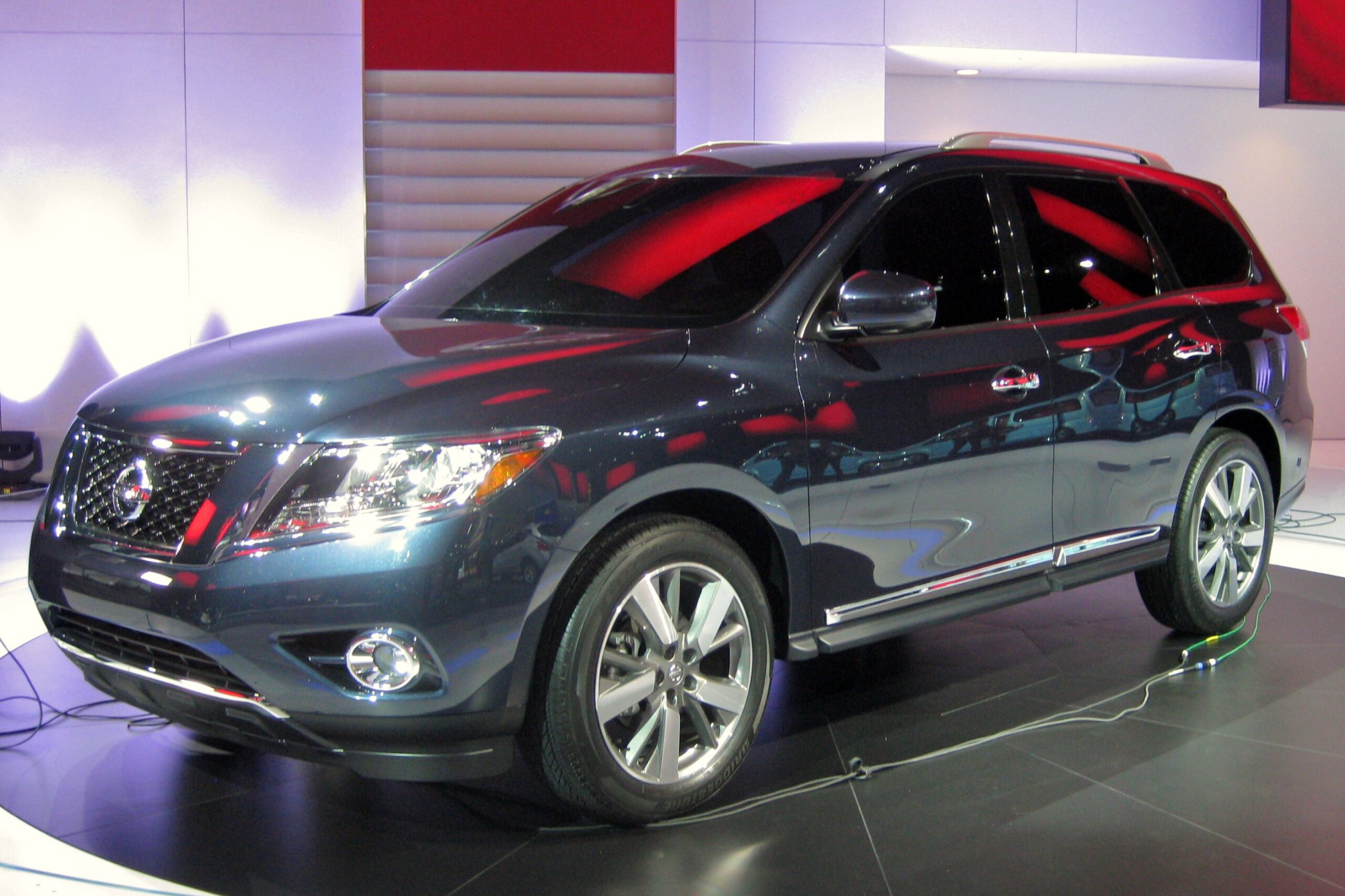 Qué tipo de motor trae la Nissan Pathfinder