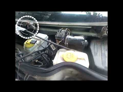 Tutorial de reemplazo del depósito de líquido limpiaparabrisas del Chevrolet Classic